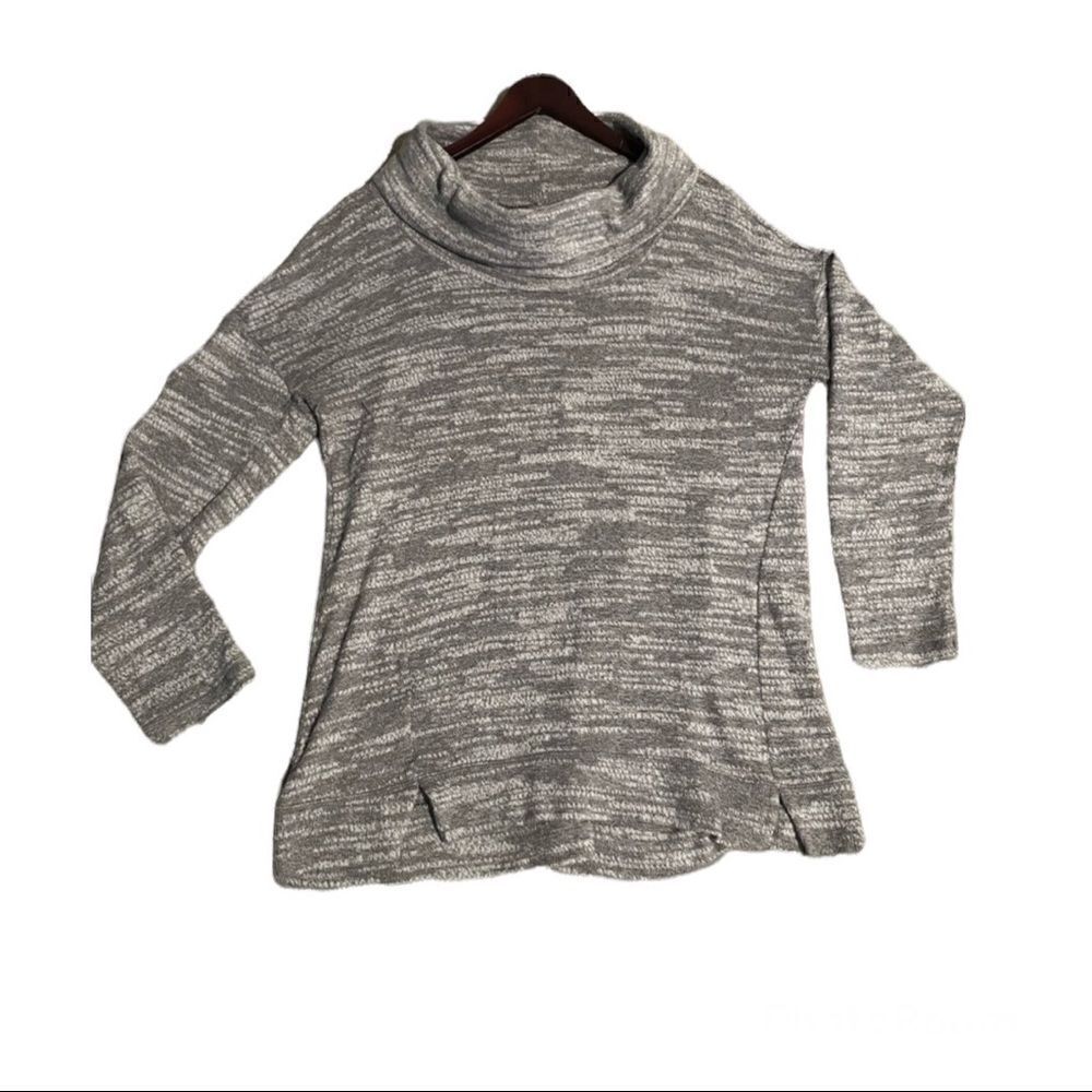 Aerie slouch neck grey and white sweater